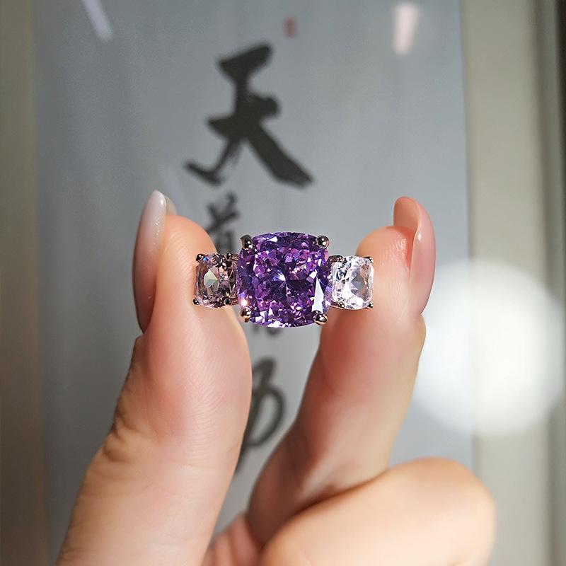 

Кольцо с квадратным камнем из пудры огранки «Ледяной цветок», женское, легкая роскошь, высокое качество, фиолетовый циркон, супер блеск, живой бриллиант Opening adjustable