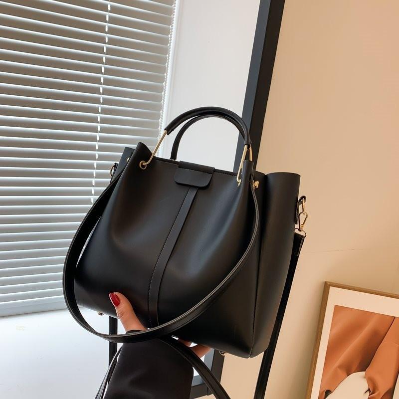 

Stylish Large Capacity Tote Bag For Women In Chic Colors Including Brown Black White And Khaki чёрный
