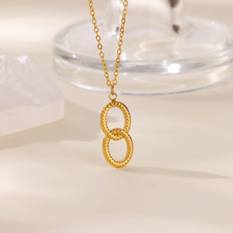 New Crushed Ice Ice Interlocking Character Stainless Steel Non-allergic Necklace Women's Niche Double Ring Pendant Collarbone Chain