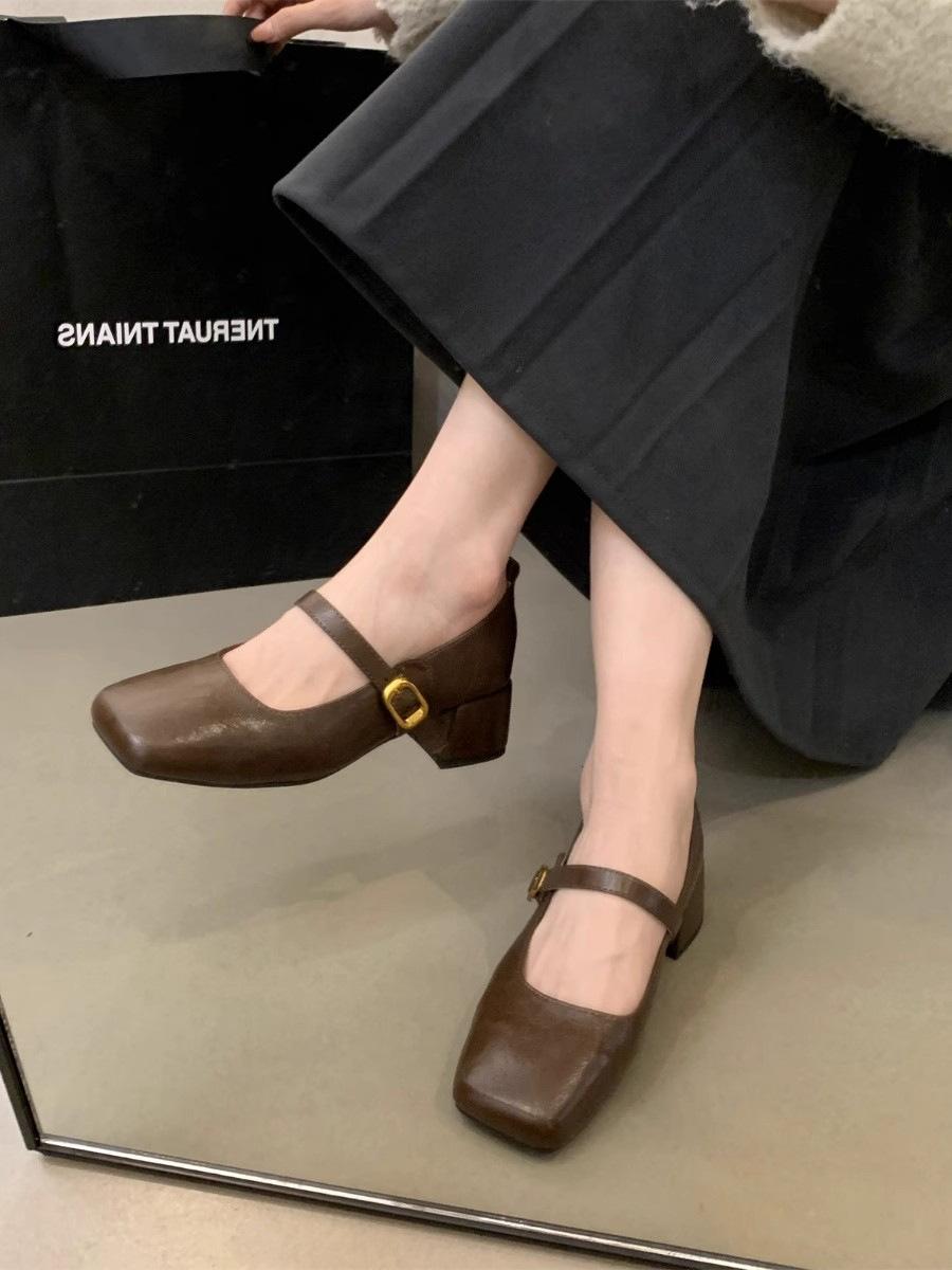 

Туфли-лодочки с квадратным носком, неглубоким вырезом, толстым каблуком, женские, весна-осень, новые, из мягкой кожи, Мэри Джейн, маленькие кожаные туфли 39 коричневый