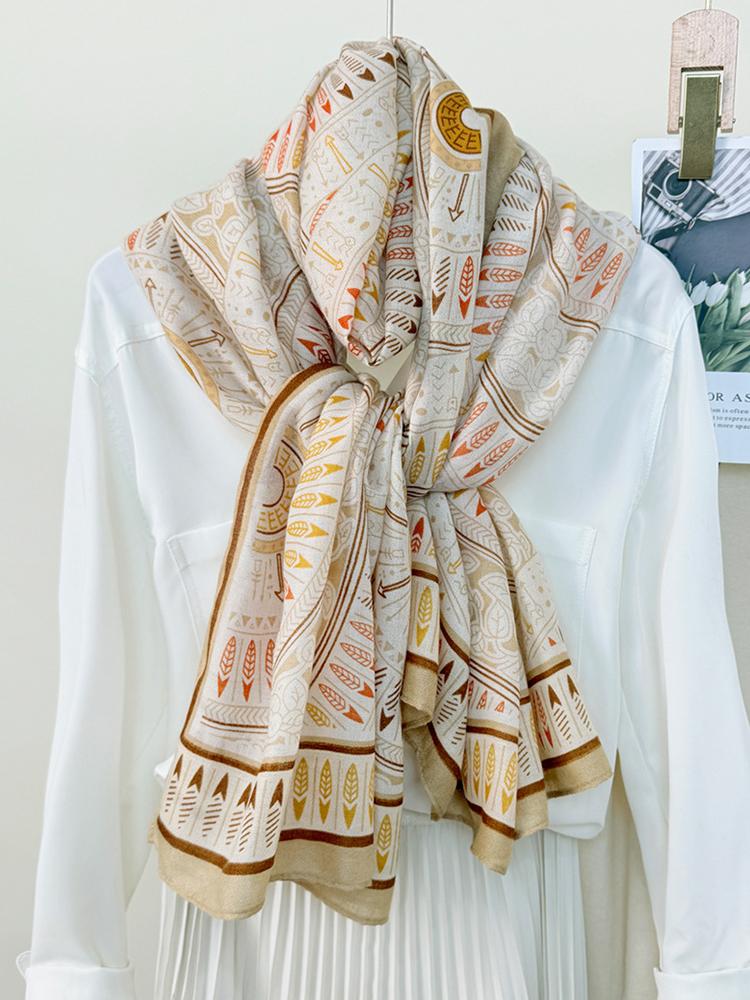 Elegant Women Silk Scarf Beach Wrap Shawl Retro Print Ladies Sunscreen Bandanas Hijab Mujer Boho Scarve Pareo Casual Fashion New