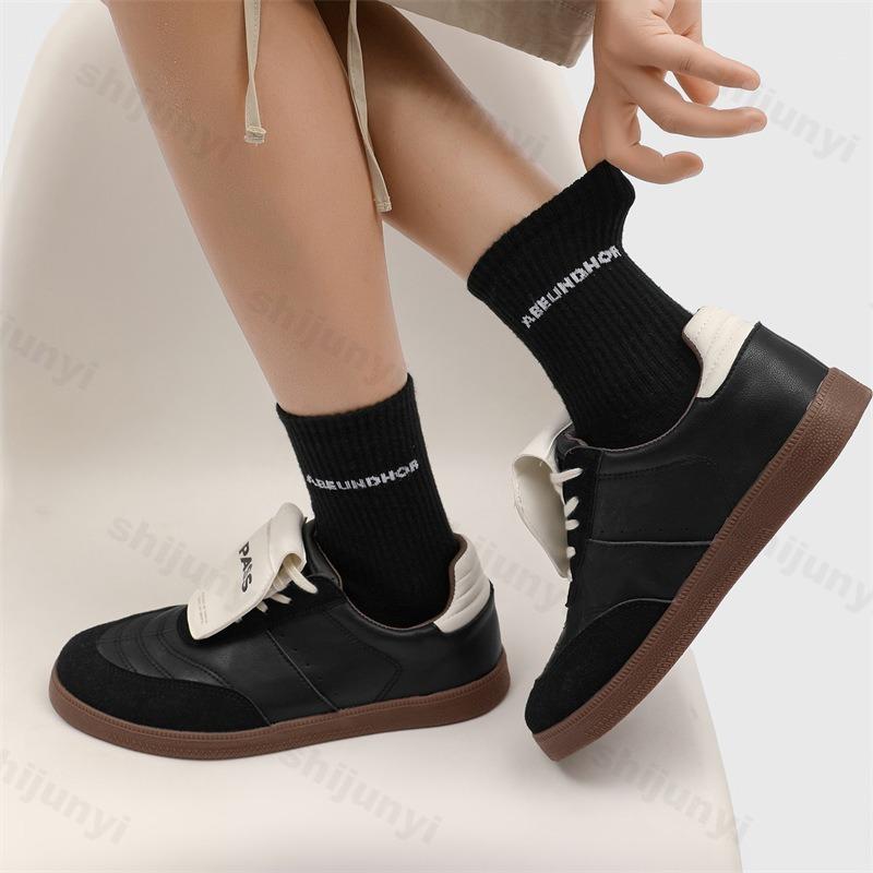 Fashion 2024 Autumn New Niche Design Low Top Casual Sports Shoes for Coupls' Fashion Trend Versatile Comfortable Non Slip Flat Sneakers