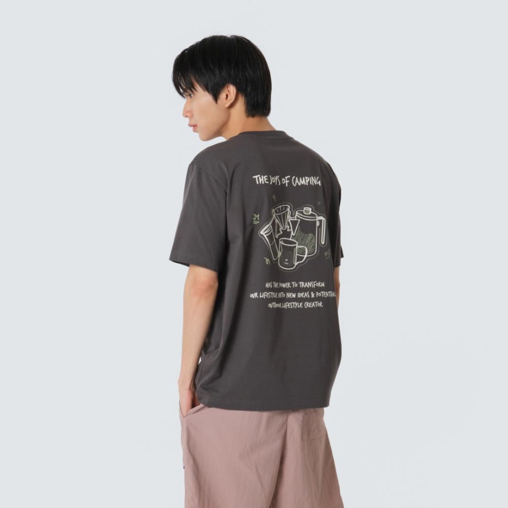[Snowpeak] Aerocool Mug Graphic Short Sleeve T-Shirt Charcoal (S26MUFTS74)