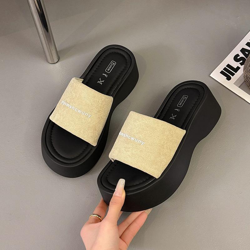 Height increase high heel thick bottom fashion new one-word drag beach cool slippers slippers women's summer wear advanced 2025