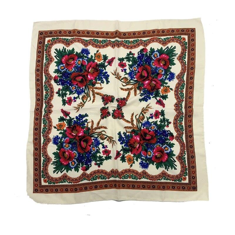 

Квадратный шарф с цветочным принтом в русском стиле 70*70 см бежевый