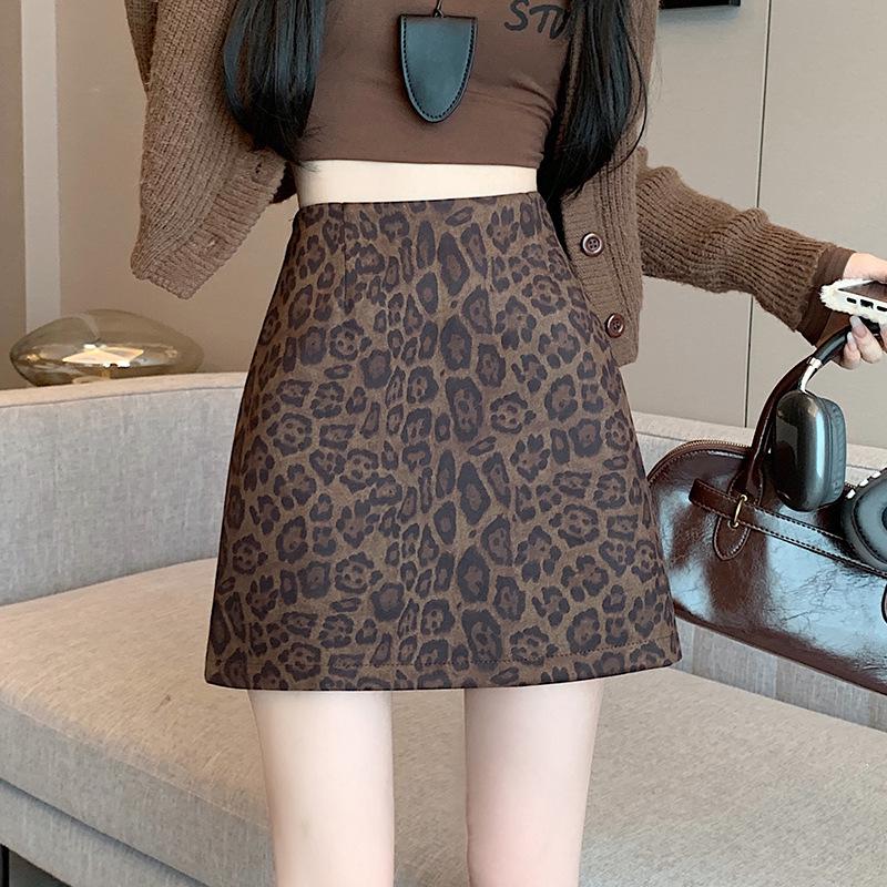 

2025 Новая осенняя мини-юбка А-силуэта с завышенной талией и леопардовым принтом для женщин 4XL чёрный