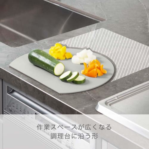 Shinki Synthetic Tombo Round Cutting Board, Wide, Gray, Versatile, Elastomer, Gentle on the Blade, Scratch-Resistant, Hygienic, Ag Antibacterial, Dish