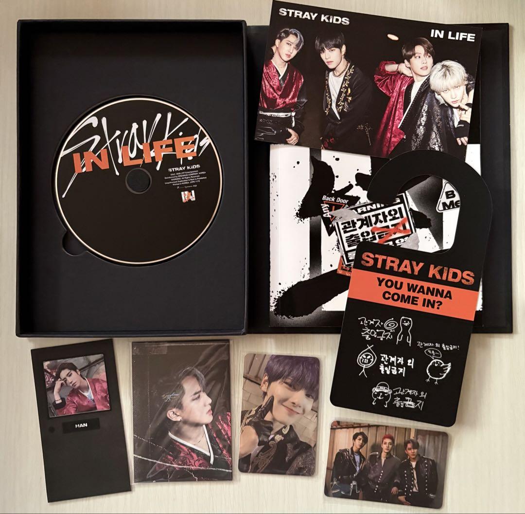 

[USED] Stray Kids Album In Life In Live Limited Edition