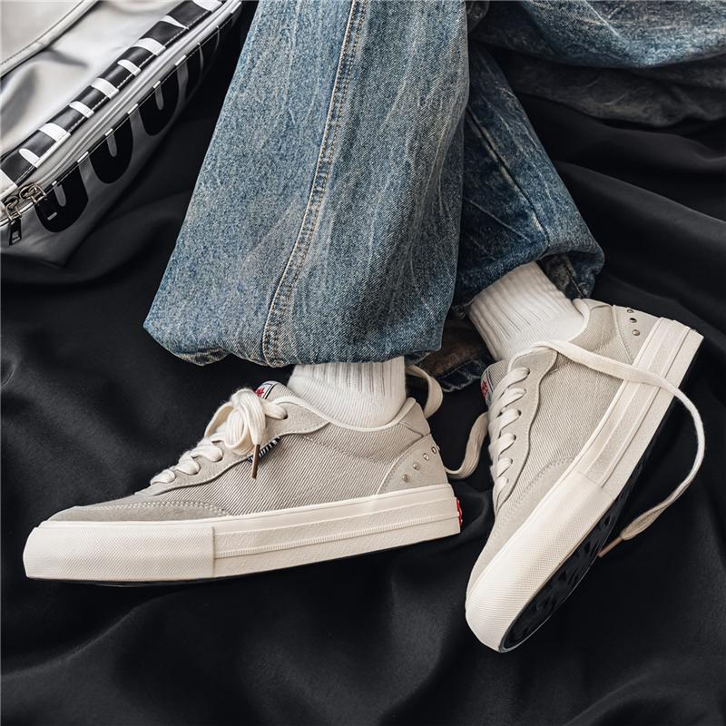 New Men's Classic Four Seasons Fashion Canvas Low Top Skateboarding Shoes Comfortable Soft Sole Sneakers