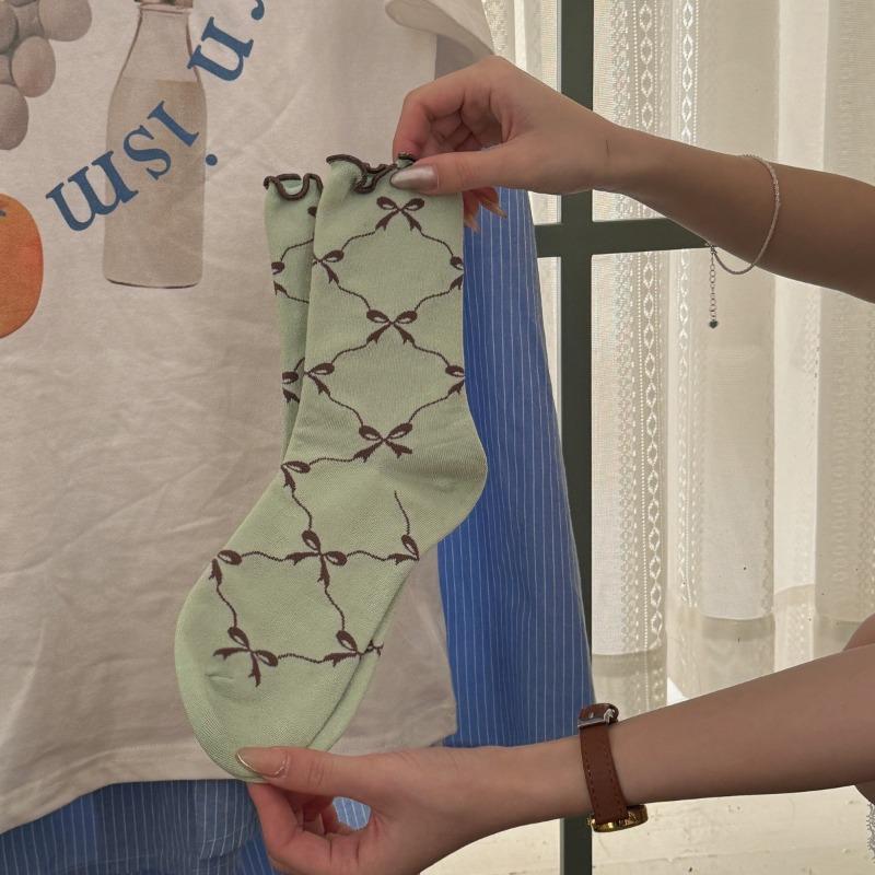 

Свежие и простые закатанные гольфы до середины икры для весны и лета, бесшовные махровые носки с бантом, дышащие повседневные носки для девочек 1 pair зелёный