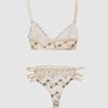 Set Reggiseno e Perizoma con Ricamo Frontale in Rete di Pizzo Internazionale