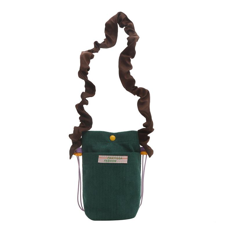 

Kong Xiaozhen s same women s bag Korean niche corduroy messenger mobile phone bag contrasting color retro shoulder mini bag tide темно-зеленого