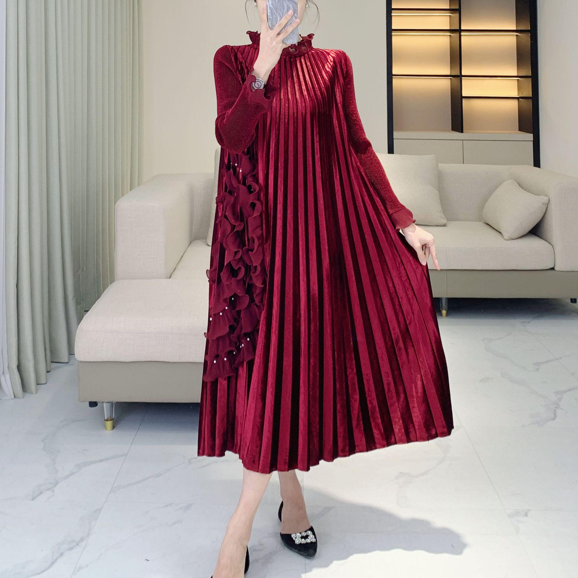

Elegant Plus Size High-End Velvet Dress with Heavy Beading and Embroidery One Size [90-150 jin]