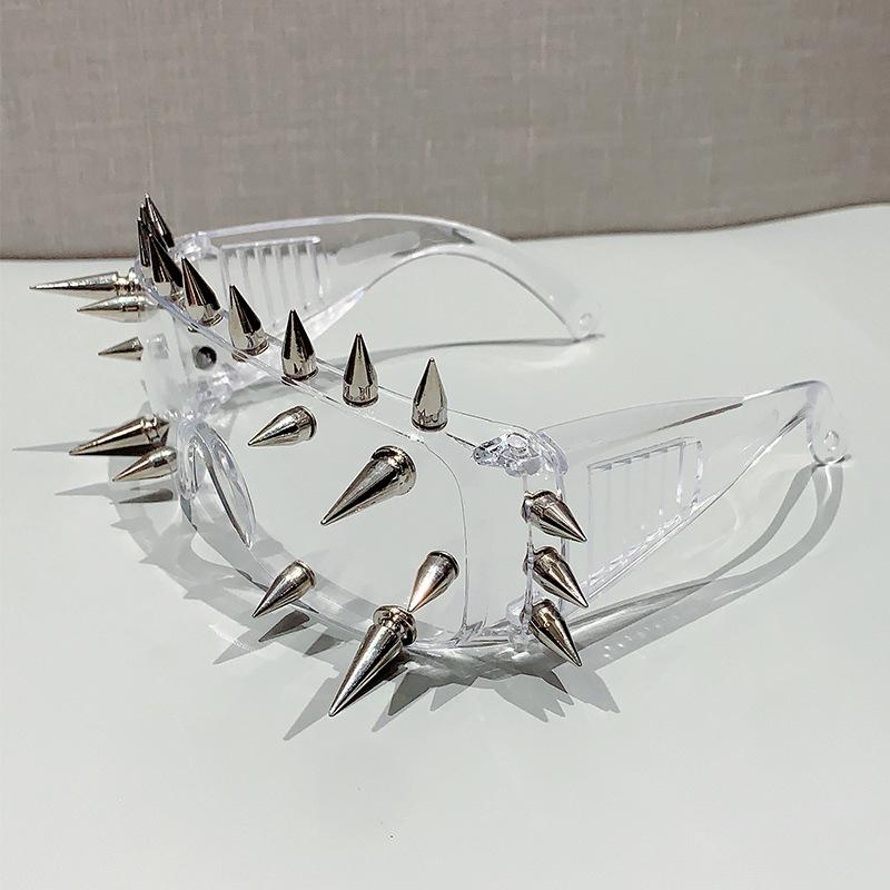 Steampunk Big Frame Nail Rivet Sunglasses Women For Men Vintage Luxury Brand Designer Sun Glasses Popular One Piece Shades