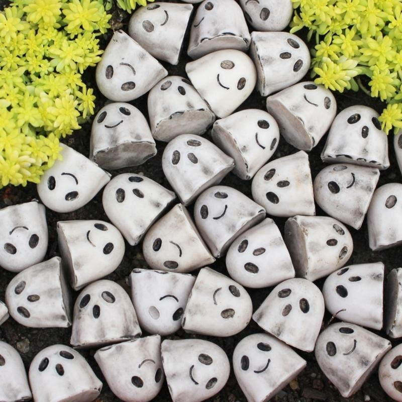Halloween Ghostly Figurines Centerpieces Scary Resins Ghostly Statue Garden Decors Halloween Decors for Porch Lawn