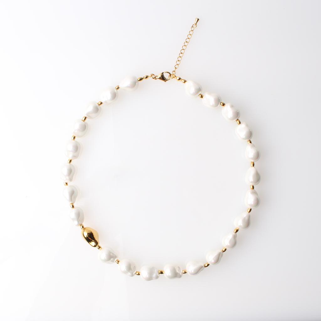 Bien Vetu Gold Point Baroque Imitation Pearl Necklace