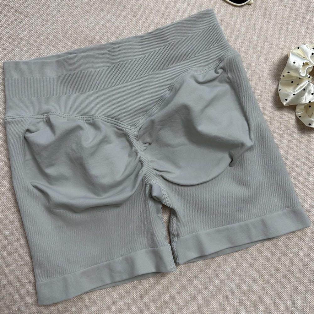 DFYNE Candy Color Raffung Nahtlose Yoga-Shorts - Dreiteiliger Bund, Enge Passform