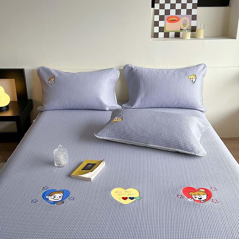 

Handun Embroidered Cartoon Cooling Mat Set