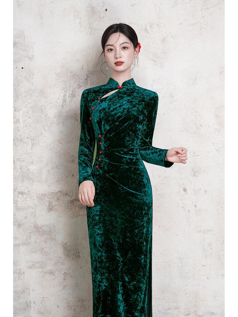 Women's Velvet Green Cheongsam: Retro High-End Autumn/Winter Long Sleeve Dress