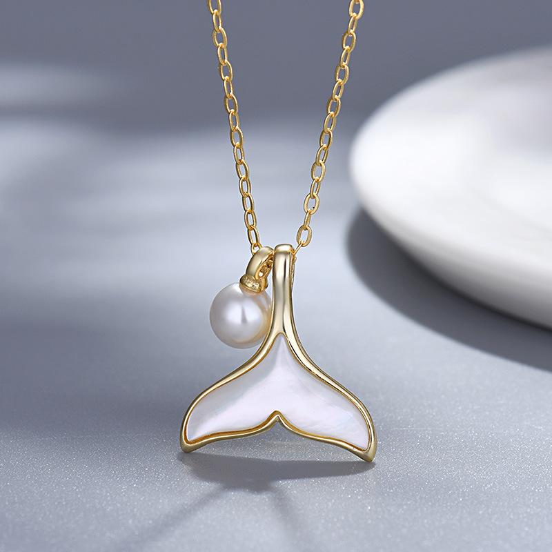 Natural White Mother-of-pearl Fishtail Necklace for Women, Fashionable and Versatile White Collarbone Chain