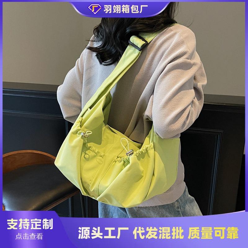 Large capacity women's bag new niche lazy wind summer shoulder messenger bag pleated commuter dumpling bag