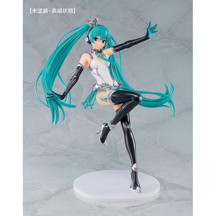 Good Smile Racing Hatsune Miku GT Project Reincarnation Racing Miku 2013 Ver. 1/8 Scale Model Kit Multicolor Medium