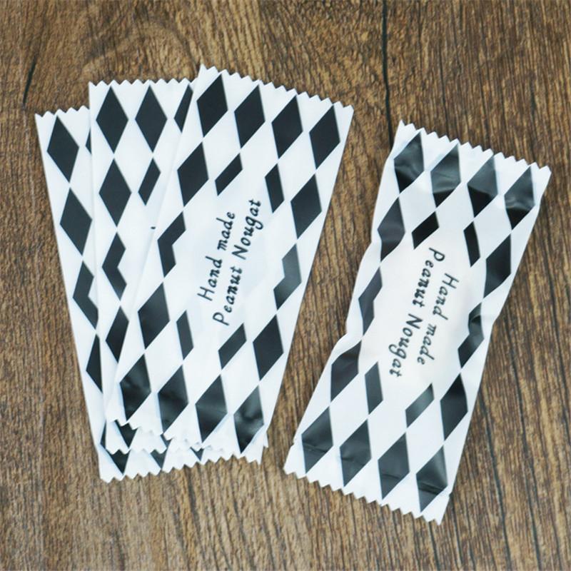

200Pcs 4x9.5cm Clear DIY Handmade Nougat Candy Packaging Bags Milk Candy Taffy Wrapper Packing 4x9.5cm