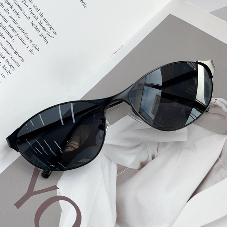 Y2K Metal Frame Cat Eye Sunglasses for Women Men Personalized Street Style Eyewear UV Protection Goggle Shades