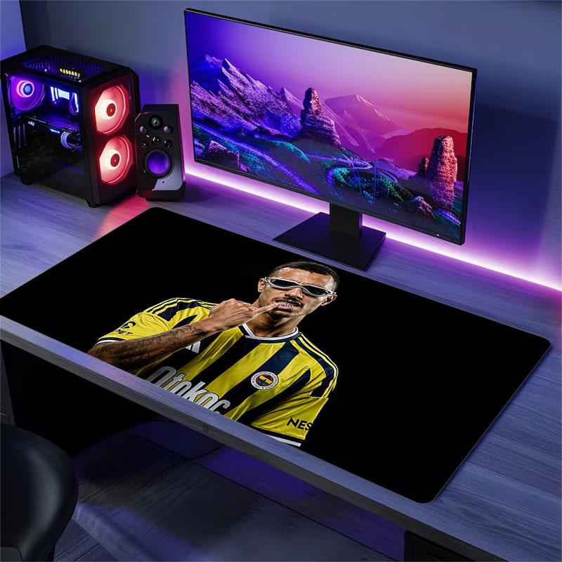 Mason Greenwood Mouse Pad, Large Gaming Desk Mat, Non-slip XXL Mousepad for Laptop & Tablet, Mini PC Playmat with Stitched Edges