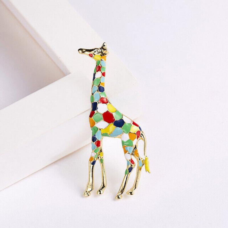 Enamel Giraffe Brooches for Women Cute Animal Pin Fashion Jewelry Gold Color Gift for Kids Exquisite Broches