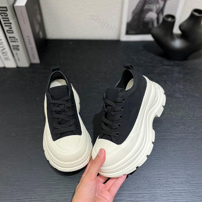 Women's Casual Shoes 2026 Spring Autumn New Vintage Comfort Height Increase Board Shoes Outdoor Non Slip Lace Up Platform Shoes