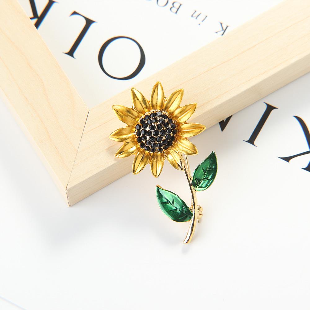 Elegant for Women Fashion Gift Sunflower Plant Jewelry Clothes Accessories Brooch Pin Lapel Pin