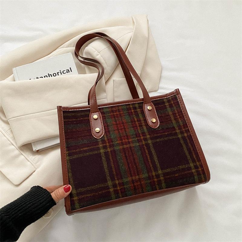 

Корейская версия модной ретро шерстяной сумки женская трендовая персонализированная текстура клетчатая контрастного цвета одно плечо сумка-мессенджер сумка-ведро