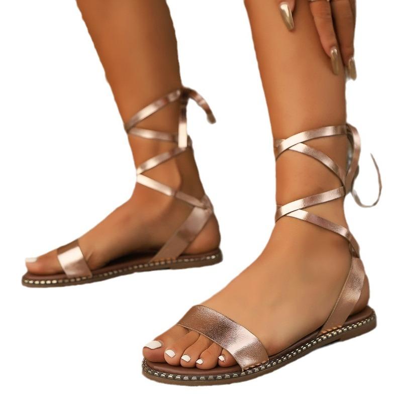 Avrupa ve Amerikan Tarzı Sandaletler 2024 Yaz Yeni Düz Renk Düz Taban Kaymaz Bant Tasarımı Sandaletler Zapatos De Mujer