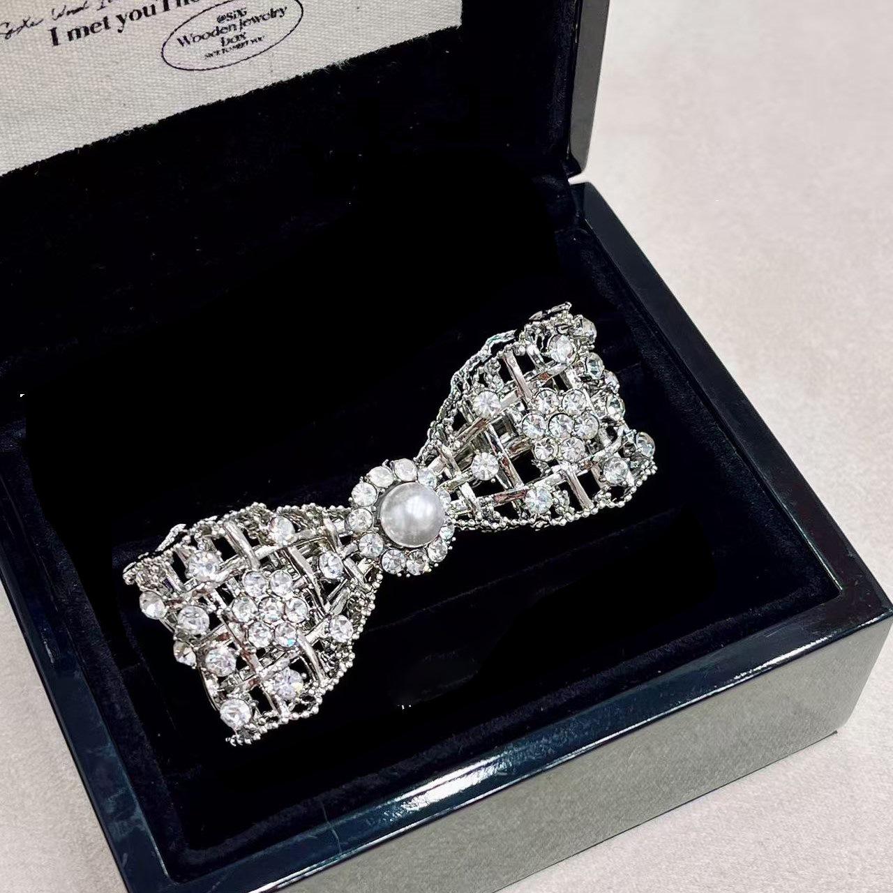 Silver Needle CZ Bow Pearl Earrings: Luxurious, Versatile, Exquisite Jewelry Set.