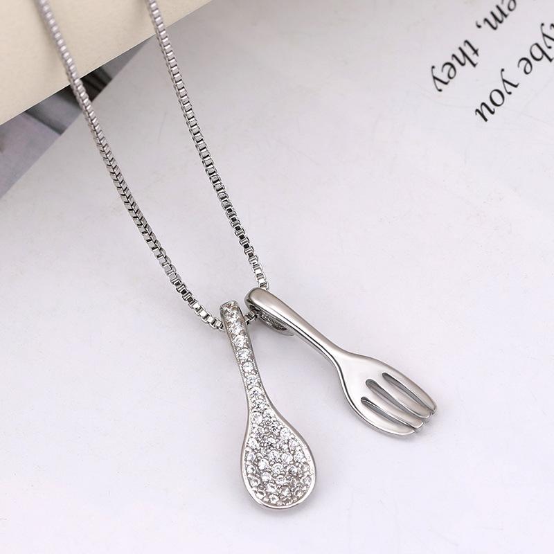 

Титановое Привлекательное Ожерелье-Ложка из Стали для Женщин, Идеально Подходящее для Любителей Модных Аксессуаров White Gold Necklace