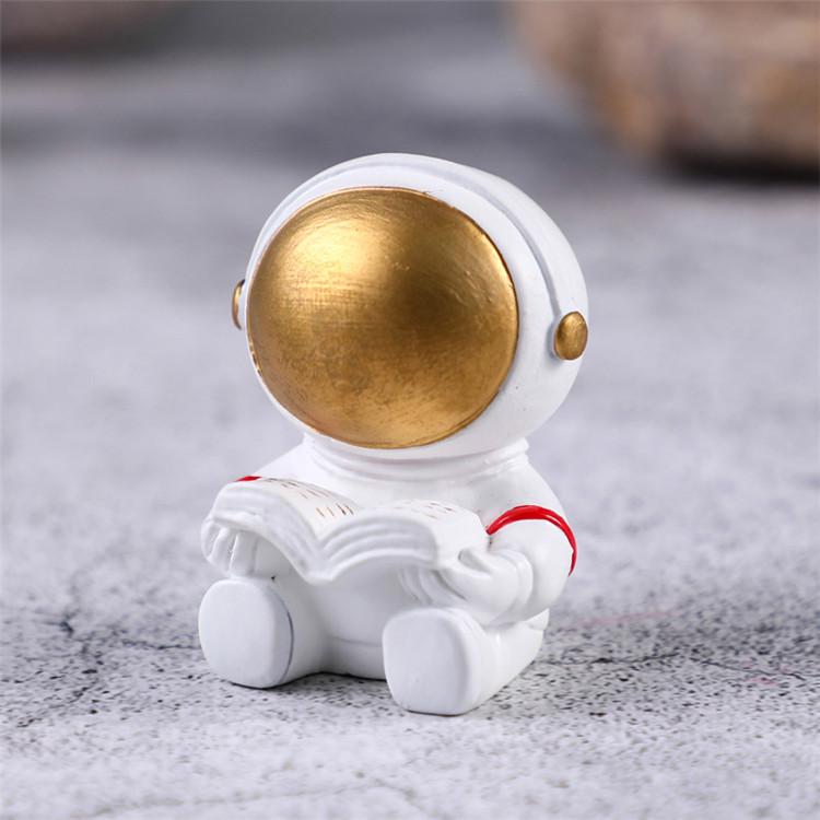 

Astronaut Mobile Phone Holder - Cute INS Style Desktop Ornament, Ideal Girlish Heart and Student Birthday Gift.