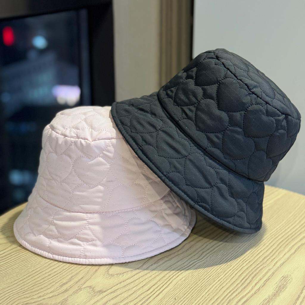 Korean-style Ultra-light Heart-shaped New Fisherman Hat for Women, Warm and Face-slimming Bucket Hat with a Round Top, Down Cotton Basin Hat, Trendy