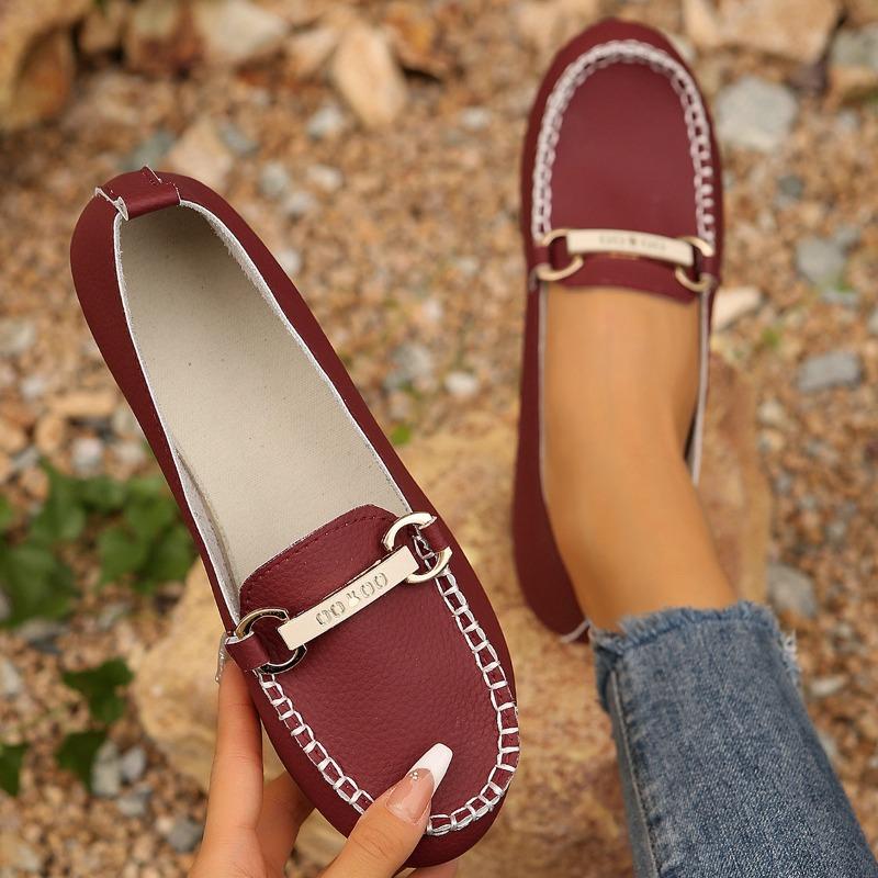 Cross metal buckle flat-soled single shoes for women's outer wear spring and autumn new European and American fashion versatile casual single shoes