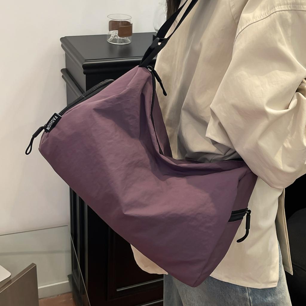 Bag large capacity 2025 simple new versatile casual fashion shoulder bag going out messenger bag commuter tote bag