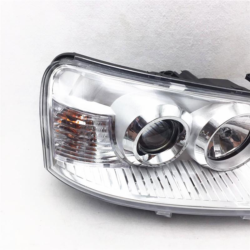 Compatible Headlight Assembly with Bulb for 2012 Chery Qiyun 2