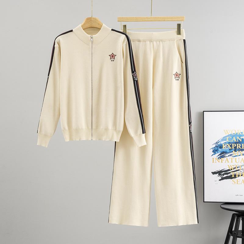 A New Autumn Casual Set Featuring A Letter Zipper Top with A Tie and Long-sleeved Knitted Two-piece