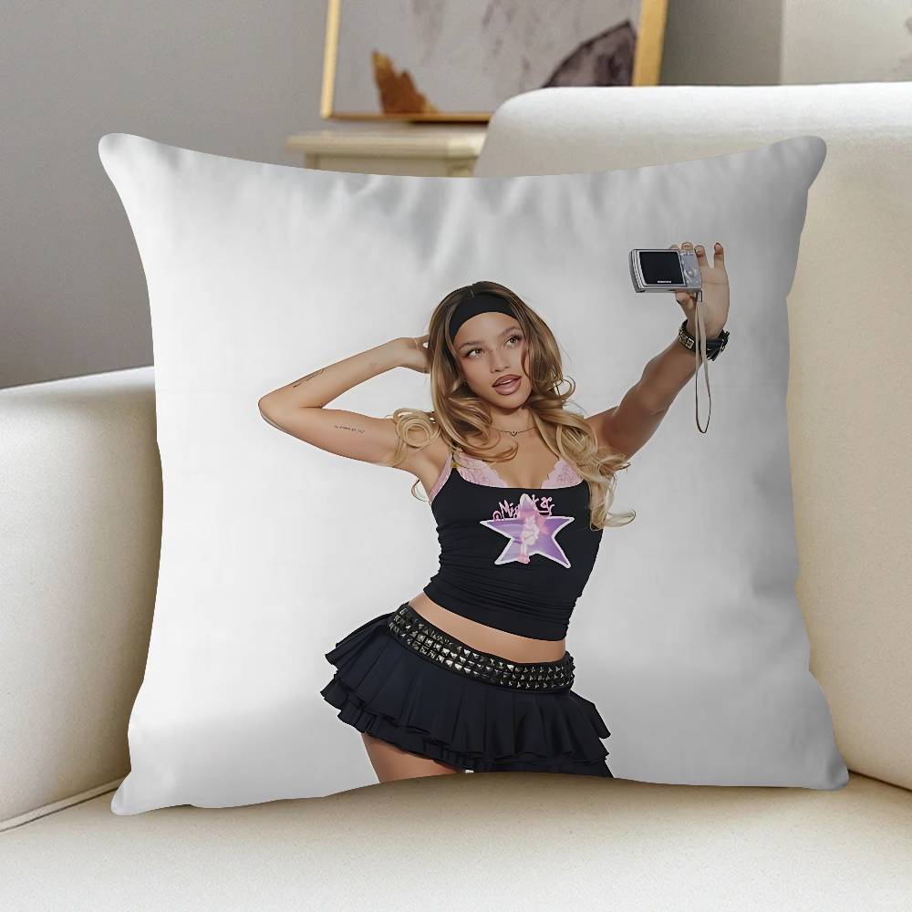Singer E-Emilia Mernes Pillow Cover Design Cushion Cover Decor Holiday Decorati