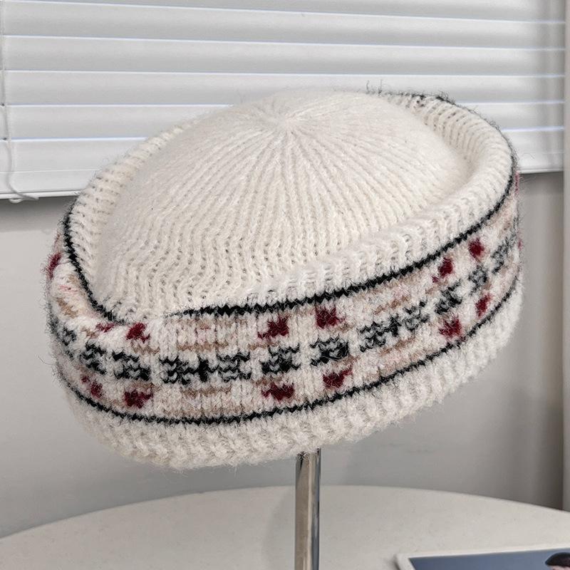 Autumn and winter new atmosphere top hat Fair Island jacquard knitted stewardess hat medicine box hat knitted melon fur hat sailor hat