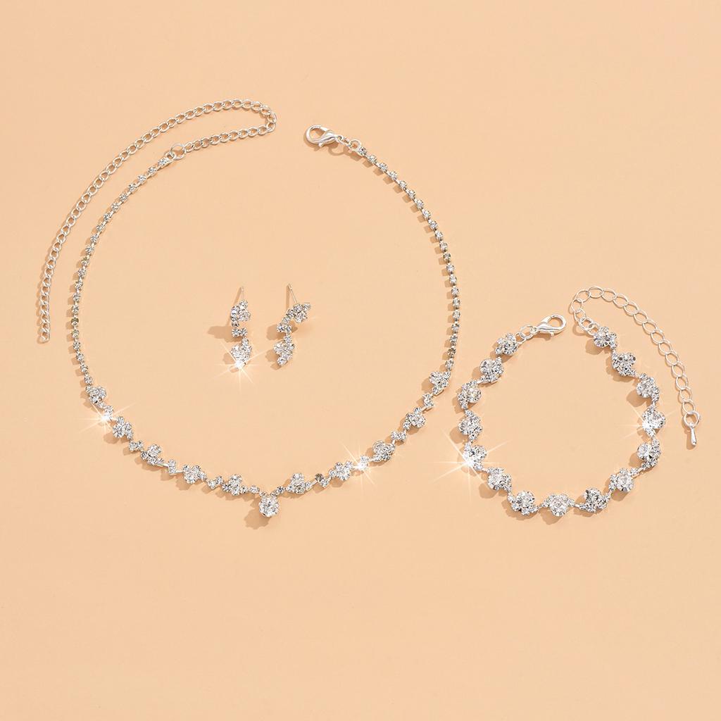4-piece women's flower necklace with earrings and bracelet set, wedding party accessories