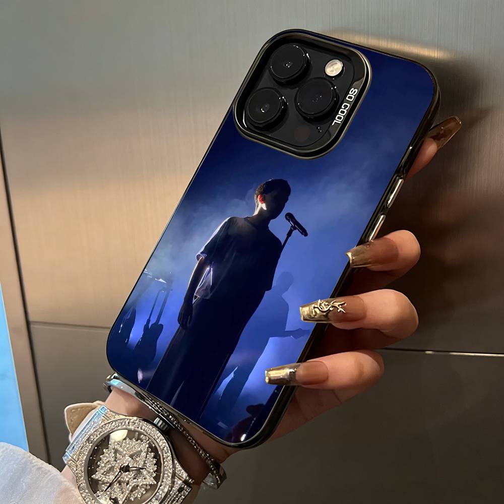 Top Gen Z artist Singer M-Milo Phone Case For iPhone 17,16,15,14,13,12,11 Plus Pro Max Colored Silver Phone Case