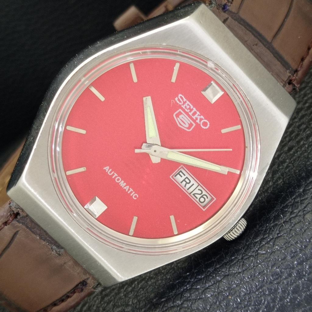 VINTAGE SEIKO 5 AUTOMATIC 6319A JAPAN MENS RED COLOR DIAL WATCH A701216-5 R206a-a701216