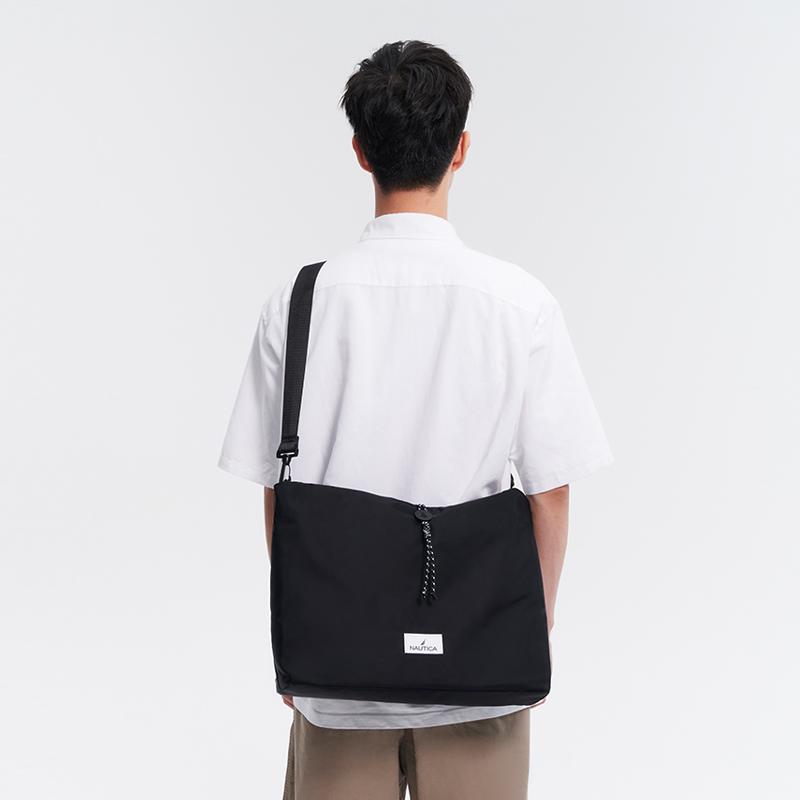 New NAUTICA Nylon Shoulder Bag Crossbody Bag Tote Unisex Black NA230079M-801