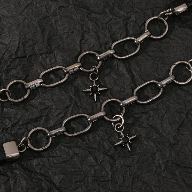 Collier Pendentif Étoile Noir Tendance Y2K pour Femmes Chokers en Cuir Charms Zircon Strass Vintage Punk Cool Bijoux Cadeaux