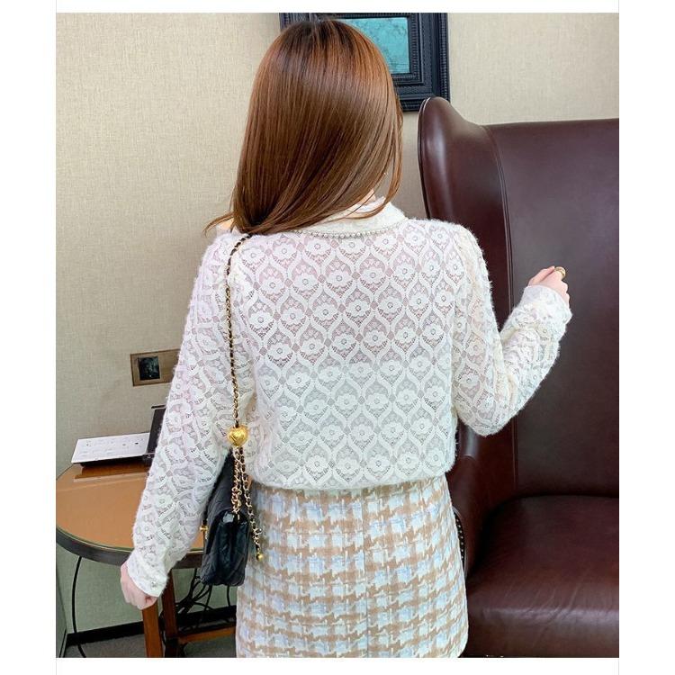 Bleiben Sie im Trend mit dieser stilvollen Spitzenbluse - Perfekt für einen anspruchsvollen Look